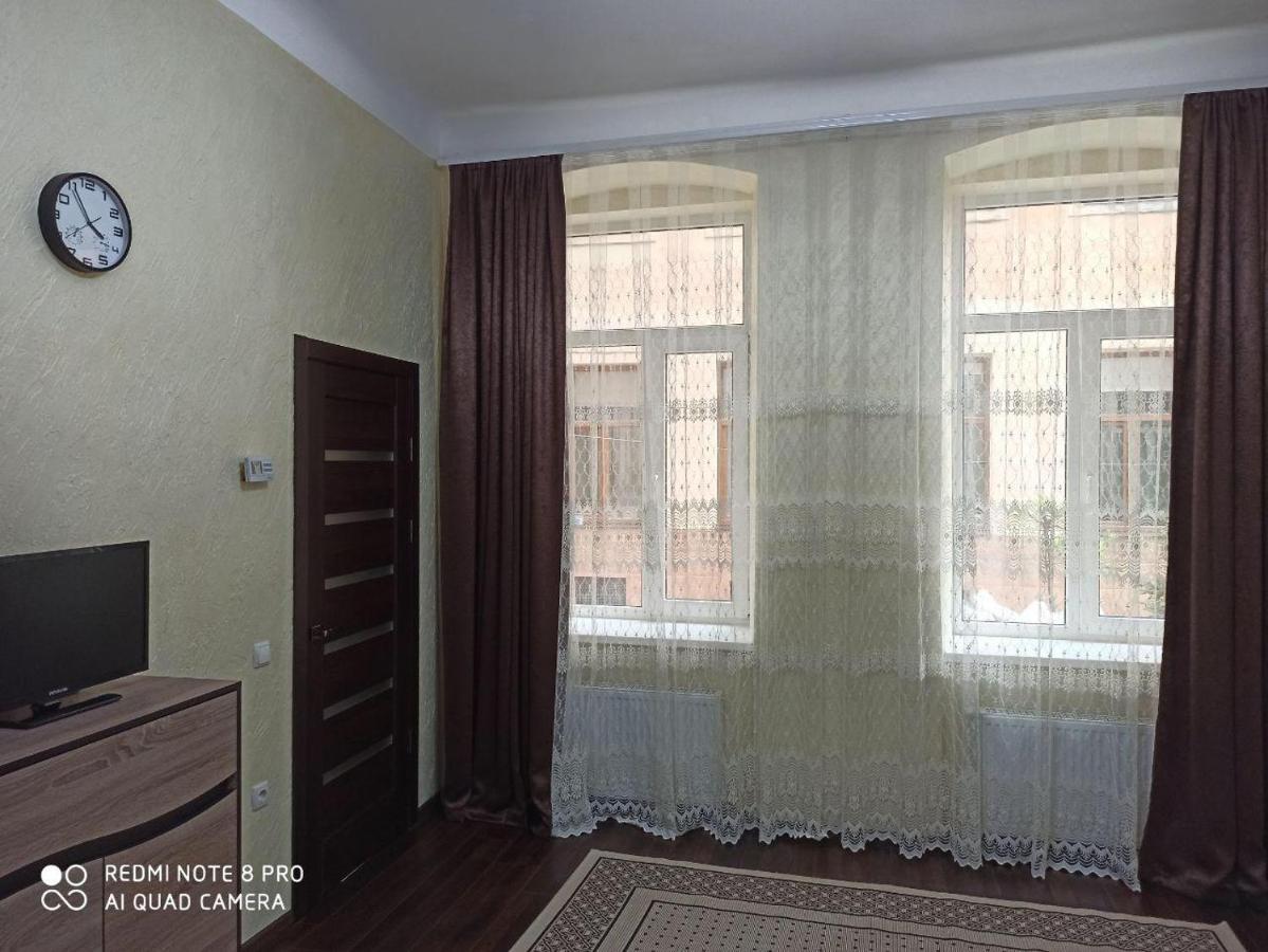 Apartmán Квартира В Самом Центре Wi-Fi Černovice Exteriér fotografie